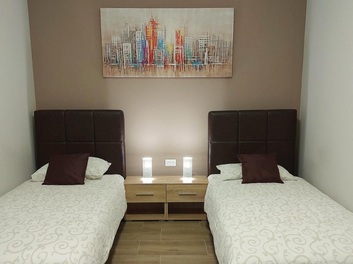Centar Lux 2 Hostel Zrenjanin Exterior photo