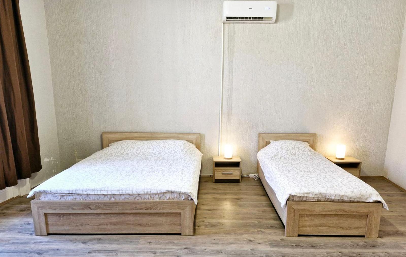 Centar Lux 2 Hostel Zrenjanin Exterior photo