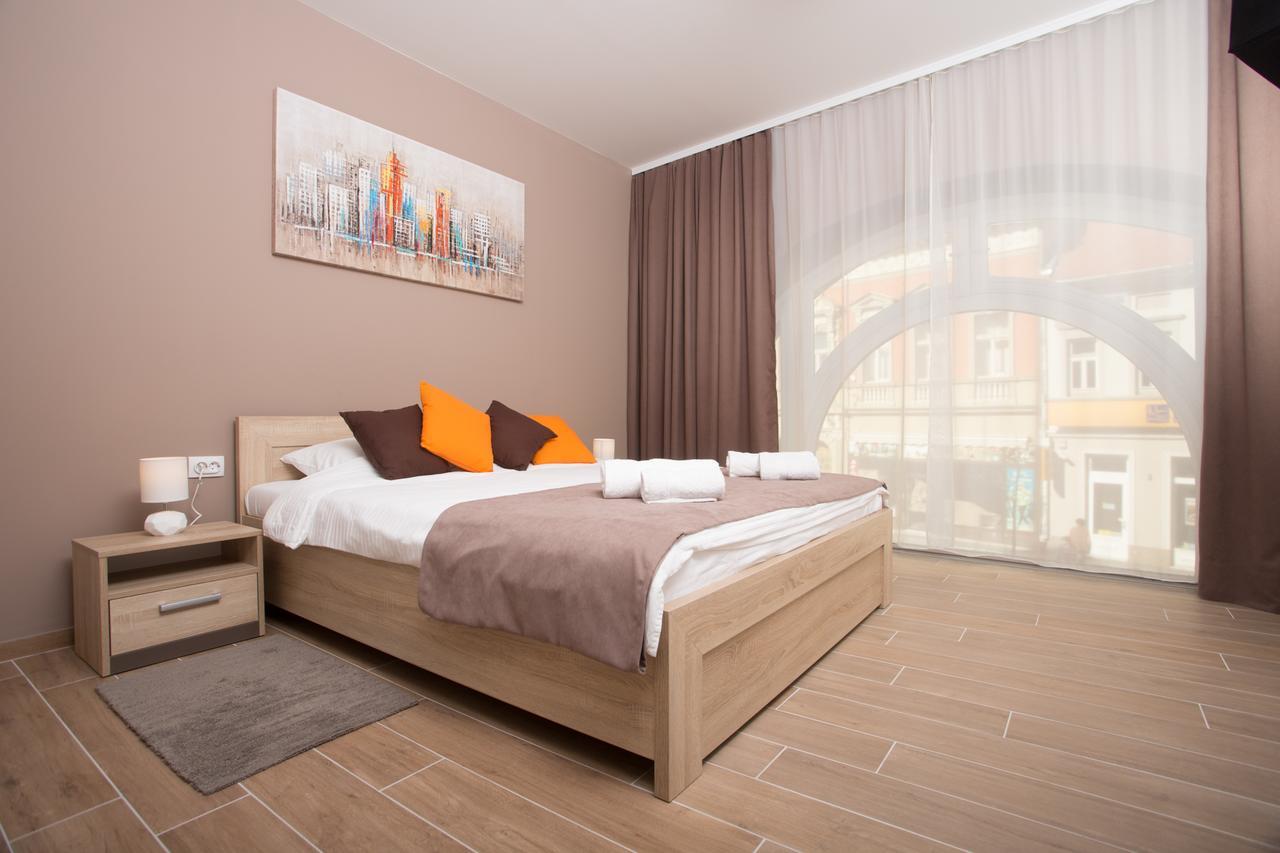 Centar Lux 2 Hostel Zrenjanin Exterior photo